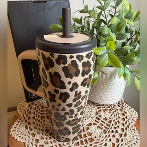 BRÜMATE Leopard Latte 20oz Era Tumbler Pre-Loved EUC
